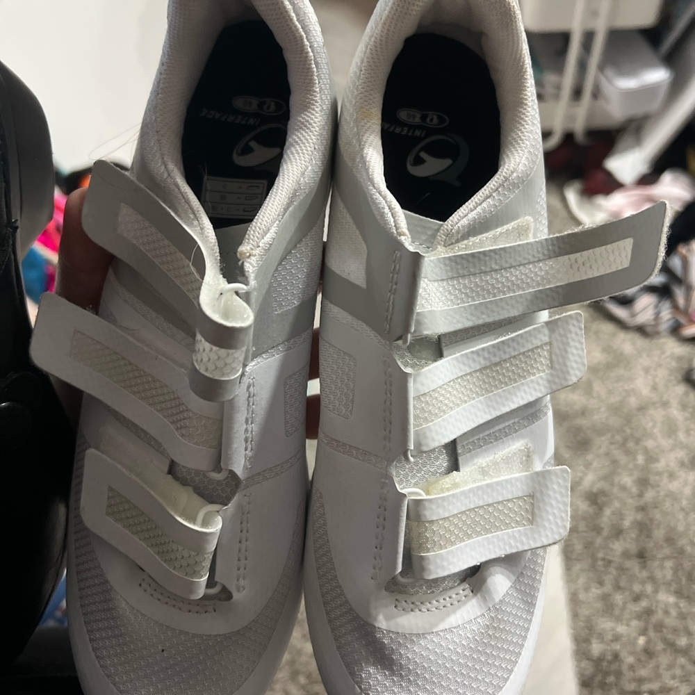 White Pearl iZumI  cycling shoes
